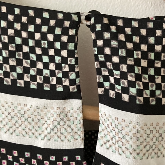 Diane von Fürstenberg Multicolour Silk Blouse - UK Size 8 - Pristine Condition - Picture 7 of 17